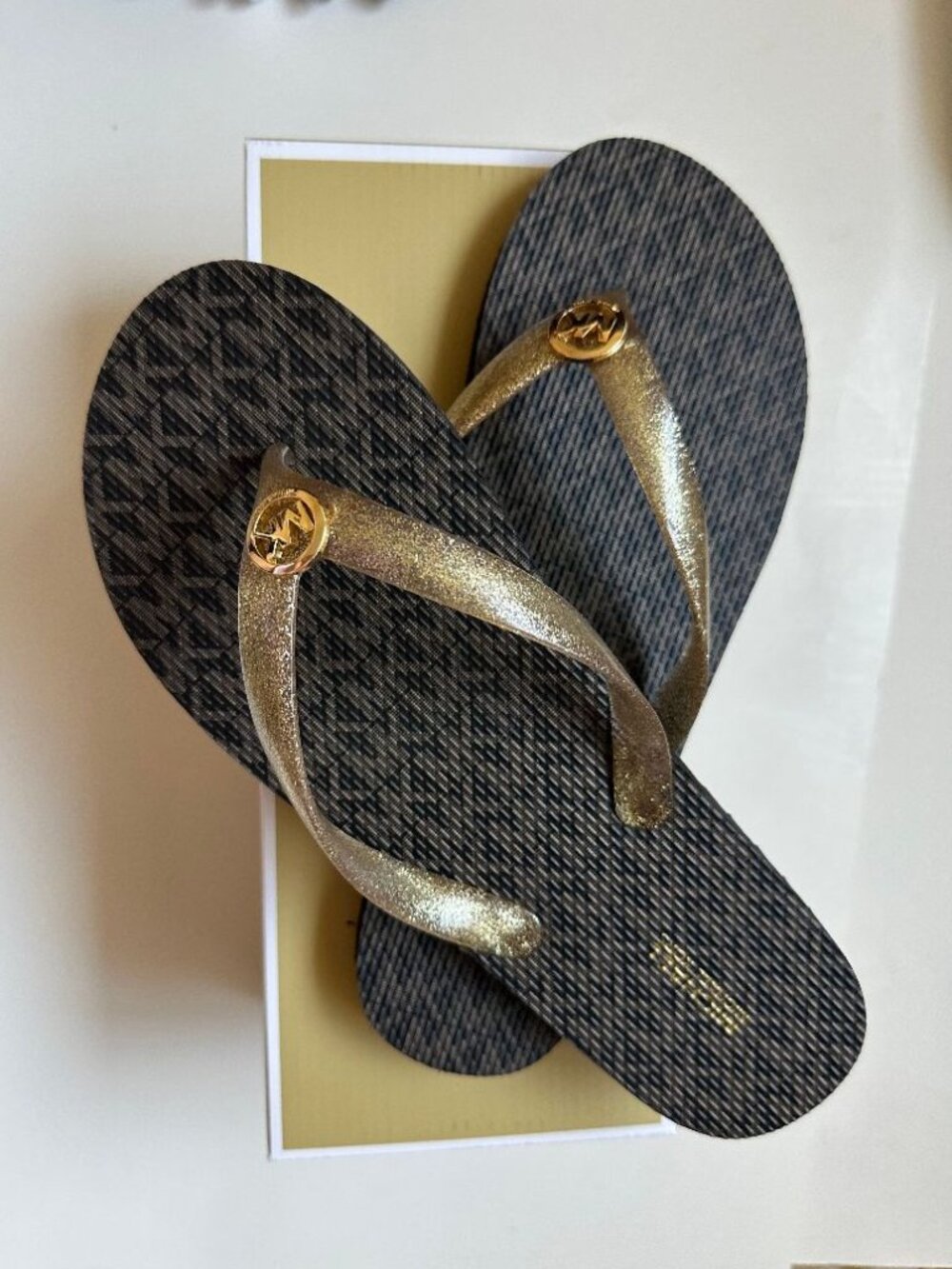 NIB Michael Kors MK Logo Glitter PVC Flip Flop Sandals Size 10